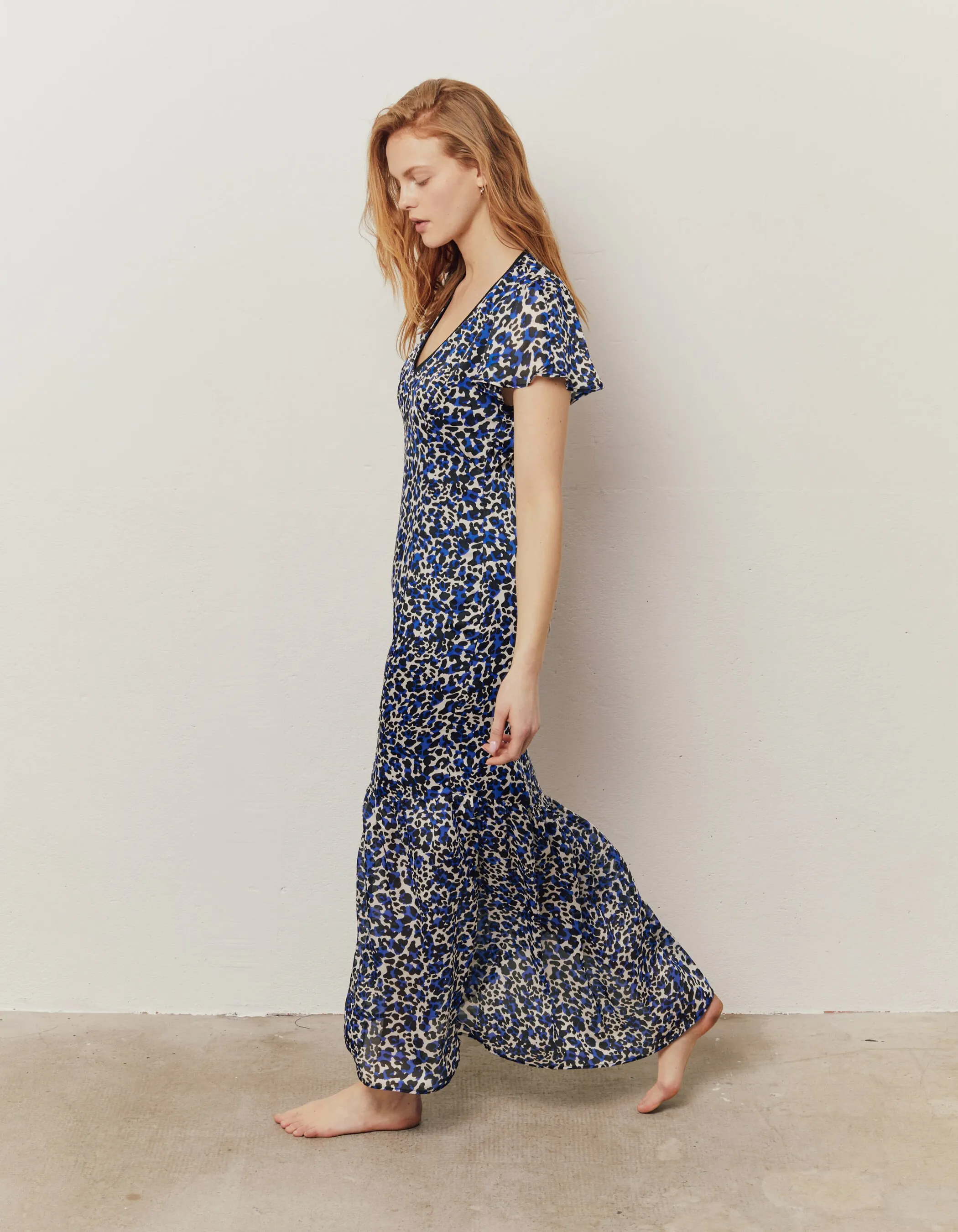 Robe en voile recyclé imprimé léopard noir et bleu femme